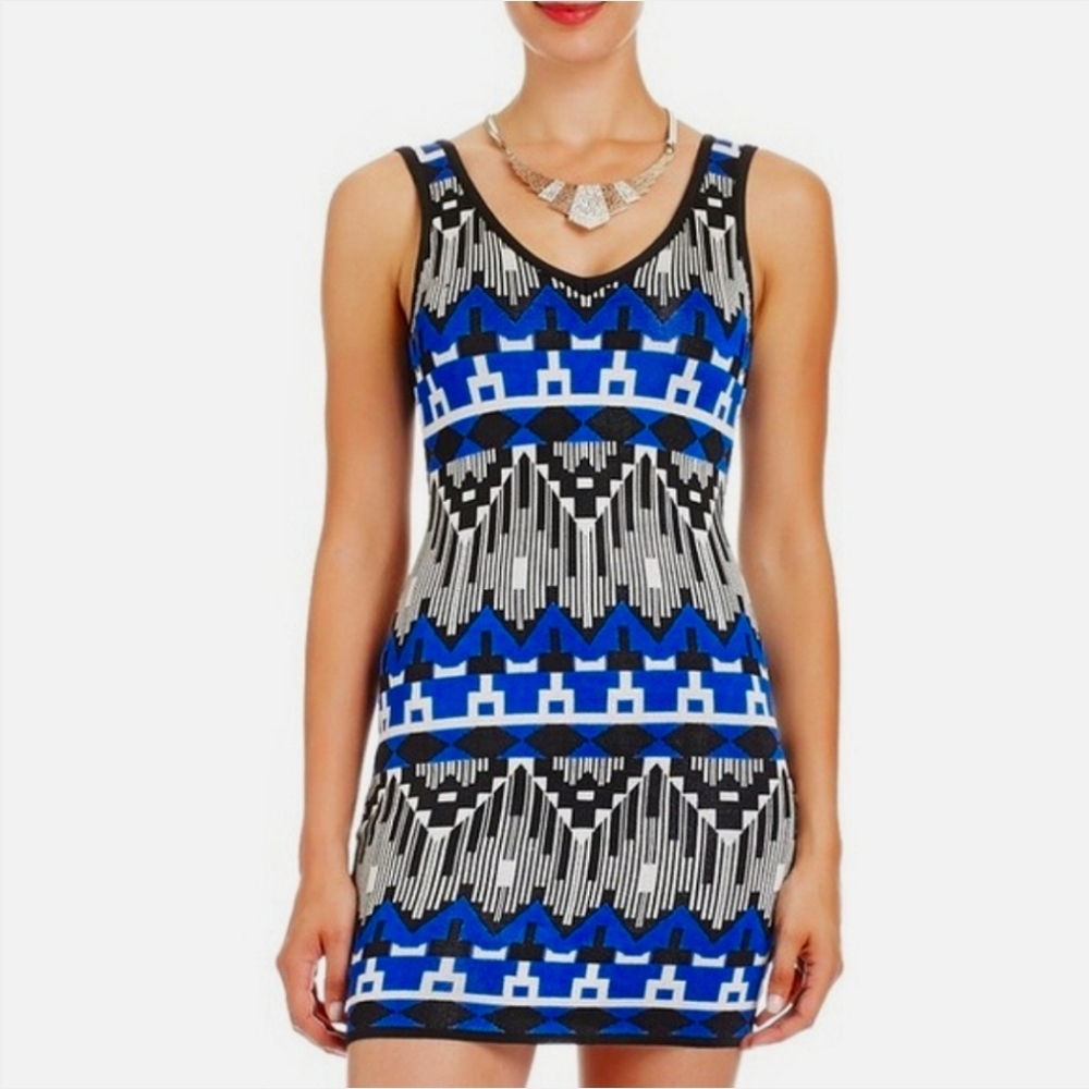 2B Bebe Tank Bodycon Tribal Print Tank Mini Dress Blue, Blk, Wht Sz: Small
